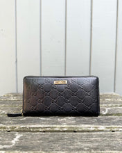 Load image into Gallery viewer, GUCCI Guccissima Zip Around Leather Wallet
