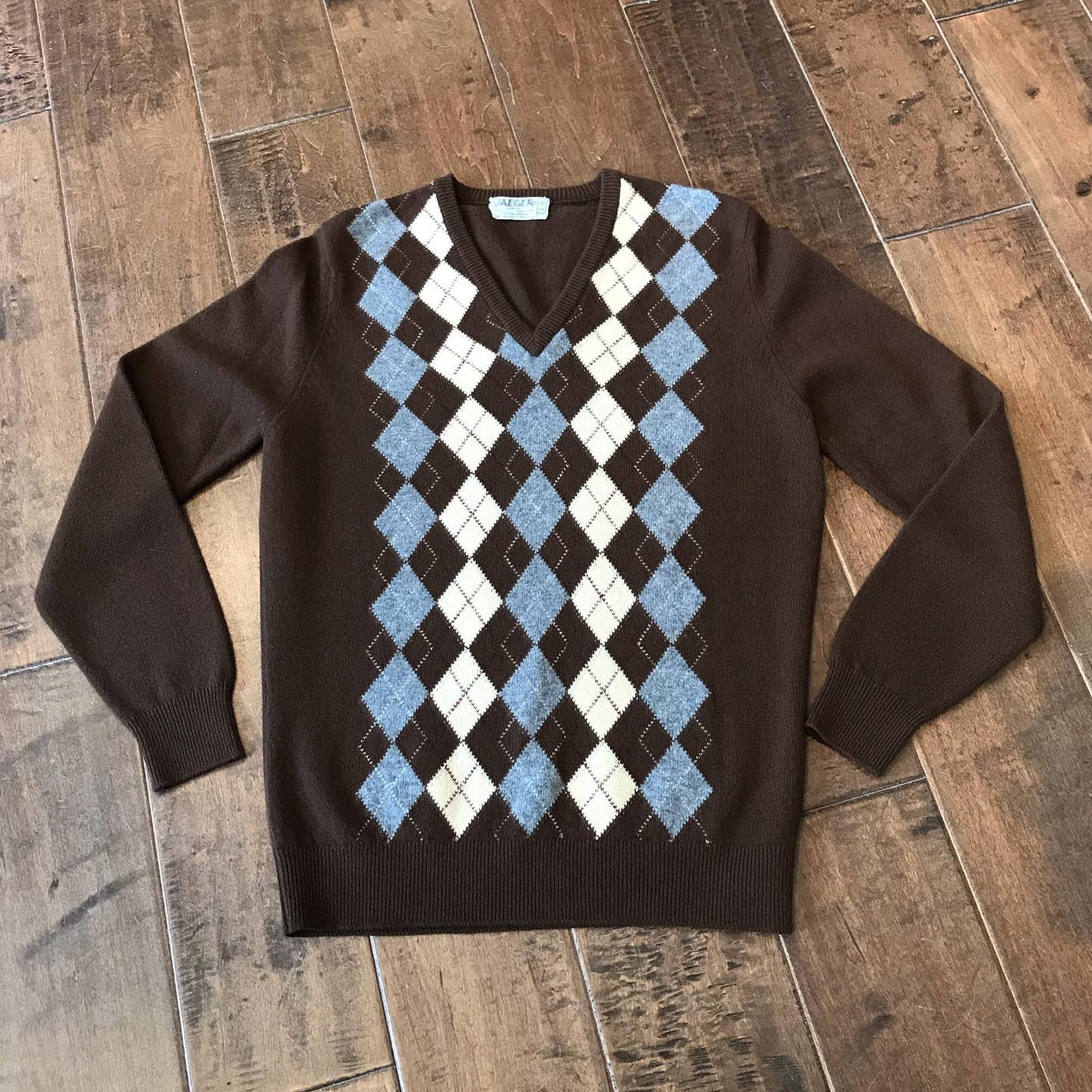 JAEGER Cashmere Sweater – Susannah Designer Consignment