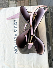 Load image into Gallery viewer, LOUIS VUITTON Monogram Neonnoe MM Bucket Bag
