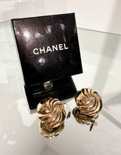 Load image into Gallery viewer, CHANEL Vintage Gold Tone CC Swirled Button Clip-on Earrings
