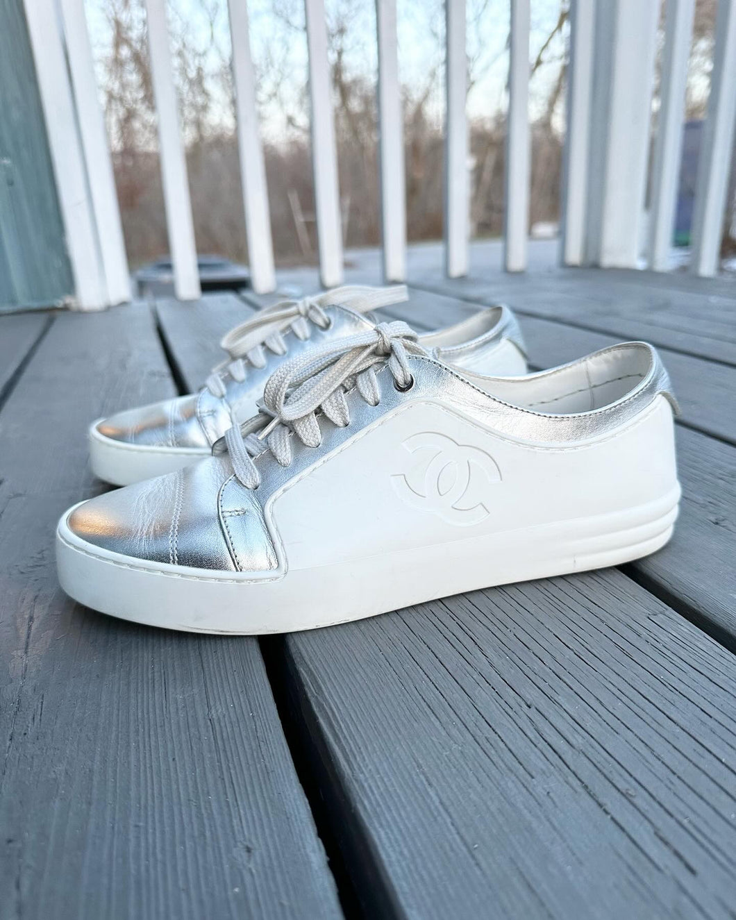 CHANEL Leather Rubber CC Logo Low Top Sneakers