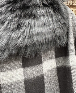 BURBERRY London England Cashmere Fox Fur Trim Scarf