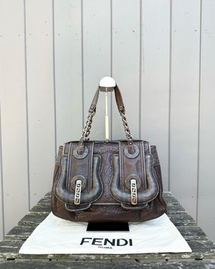 CELINE Classic Liege Taupe Calfskin Medium Box Bag – Susannah Designer  Consignment