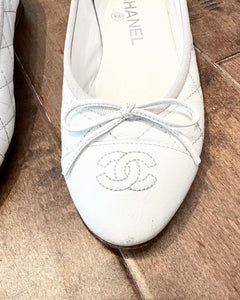 CHANEL Bow CC Leather Ballet Flats