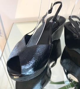 ROBERT DEL CARLO Patent Leather Platform Sandals