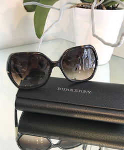 BURBERRY Sunglasses