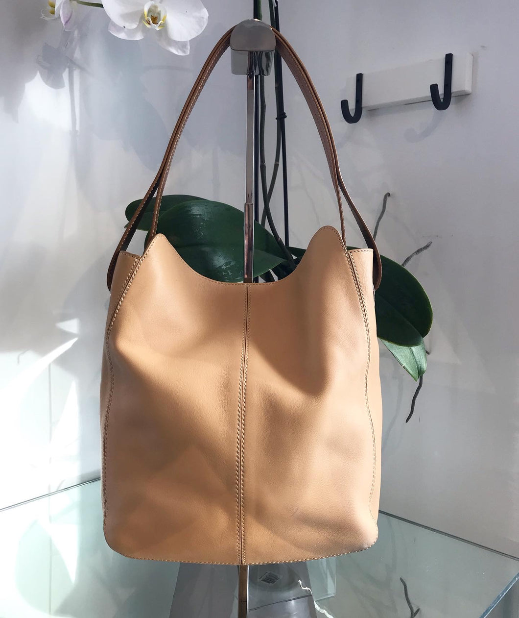 TOD’S Single Snap Bucket Leather Bag