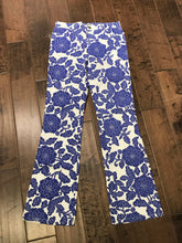Load image into Gallery viewer, MOSCHINO Blue &amp; White Floral Print Bootleg Jeans
