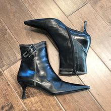 Load image into Gallery viewer, STUART WEITZMAN Leather Ankle Boots
