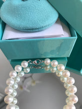 Load image into Gallery viewer, TIFFANY &amp; CO. Pearl Sterling Silver Return to Tiffany Heart Tag Bracelet
