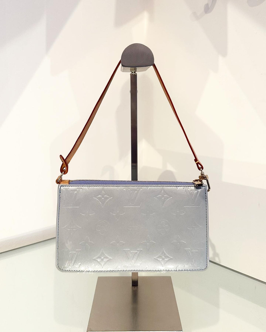 Louis Vuitton, Bags, Louis Vuitton Vernis Lexington Pochette With Chain