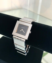 Load image into Gallery viewer, GUCCI Vintage 600J Stainless Steel Swiss Made Watch
