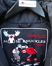 Load image into Gallery viewer, MOOSE KNUCKLE Stirling Parka
