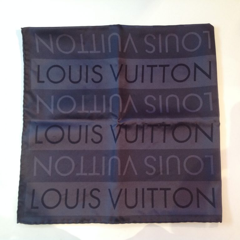 LOUIS VUITTON Logo Silk scarf