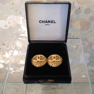 CHANEL Vintage CC Logo Weave Gold Plated Clip on Earrings